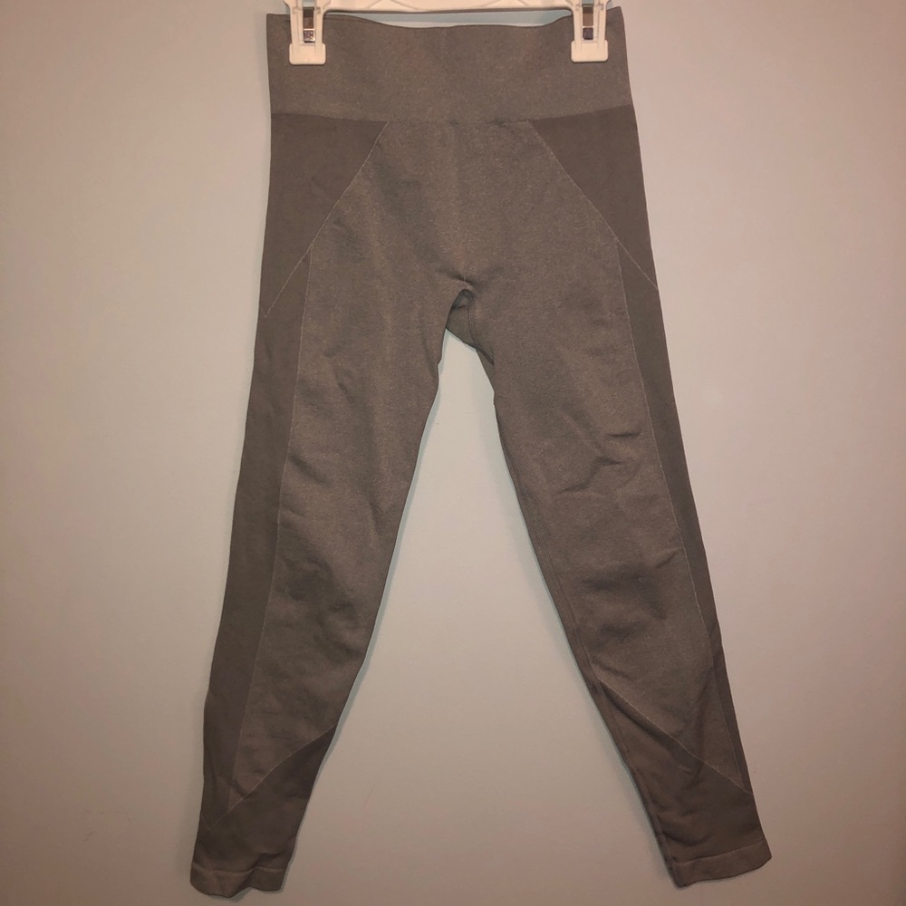 Aerie light gray leggings